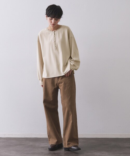 OPAQUE.CLIP(オペークドットクリップ)の「サテン使いヘンリーネックトップス【洗濯機OK】(Tシャツ/カットソー・レディース・ライトグリーン/ブラウン系その他/ナチュラル・00)」の13枚目の写真