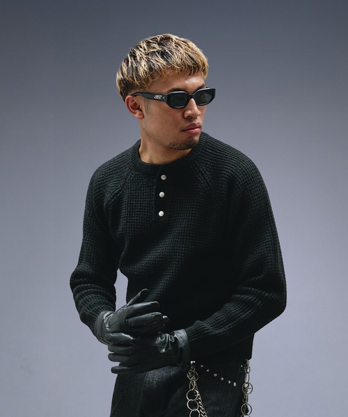 ANDER HUNK（アンダーハンク）の「Metal Henry neck Thermal Knit /メタルヘンリーネックサーマルニット（ニット/セーター・メンズ・ブラック/グレー/バーガンディー・LARGE/MEDIUM/SMALL）」の5枚目の写真