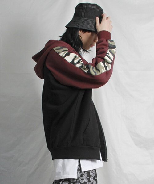 DEMARC(ドゥマーク)の「スリーブレスロングレイヤースリットTシャツホワイト(Tシャツ/カットソー・メンズ・その他・LARGE/MEDIUM)」の6枚目の写真