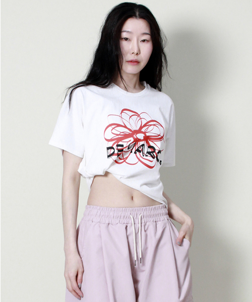 DEMARC(ドゥマーク)の「フレンチスリーブドマークフラワーセミクロップ半袖Tシャツアイボリーレッド(Tシャツ/カットソー・レディース・その他・LARGE/MEDIUM)」の13枚目の写真