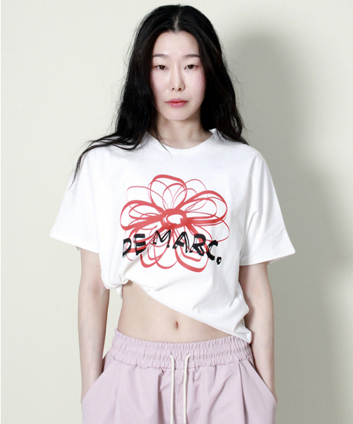 DEMARC(ドゥマーク)の「フレンチスリーブドマークフラワーセミクロップ半袖Tシャツアイボリーレッド(Tシャツ/カットソー・レディース・その他・LARGE/MEDIUM)」の15枚目の写真