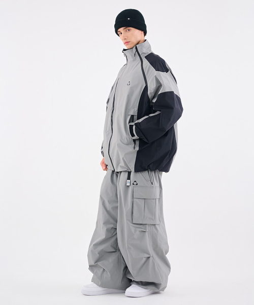 DOLL OUTERWEAR（ドラ アウターウェア）の「[DOLL x DUMDIDUM] 2526 ビタジャケット&パンツセット GRAY 男女共用（セットアップ・レディース・その他・SMALL/MEDIUM/LARGE/X-LARGE）」の2枚目の写真