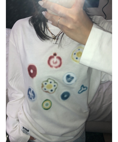 SEW-B(ソービー)の「オーバーサイズ JUICE 長袖Tシャツ(Tシャツ/カットソー・レディース・その他・FREE)」の2枚目の写真
