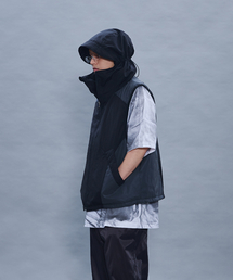 EXHIT（エックスヒット）の「COLOR MATCHING HOODIE VEST BLACK（ベスト）」