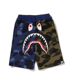 CRAZY CAMO SHARK SWEAT SHORTS M（その他パンツ）｜A BATHING APE（ア