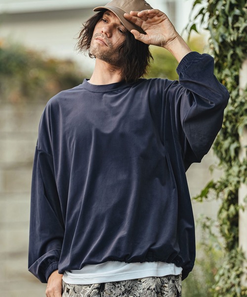 CAMBIO(カンビオ)の「mlt5529- 裾絞りストレッチベロアルーズシルエットカットソー(CMB-R0193)(Tシャツ/カットソー・メンズ・ネイビー/ホワイト/ブラック・L/M/S)」の3枚目の写真