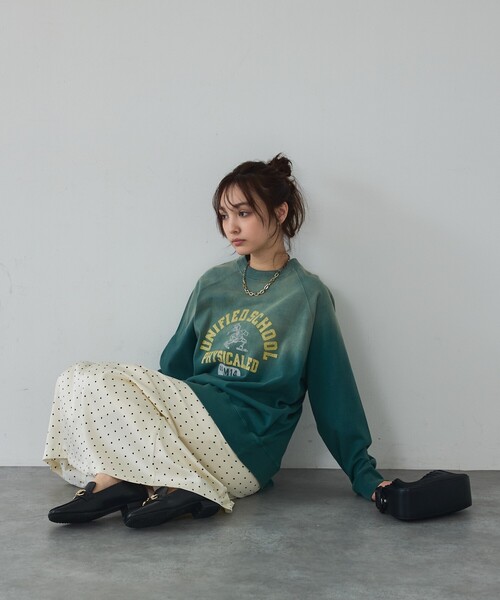 abahouse mavie(アバハウスマヴィ)の「ラグランプリントプルオーバー(Tシャツ/カットソー・レディース・チャコールグレー/グリーン/ベージュ・フリー)」の4枚目の写真