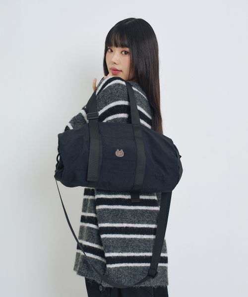 LMR(エルエムアール)の「シンボルロゴ刺繍ナイロンダッフルバッグBLACK(メッセンジャーバッグ・レディース・ブラック・FREE)」の1枚目の写真