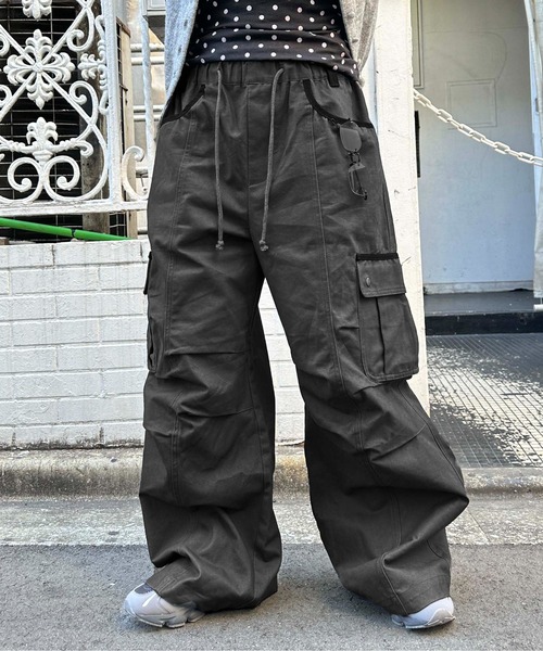 sedacle girl(セダクルガール)の「ツイルカーブカーゴパンツ(カーゴパンツ・レディース・ブラック/チャコールグレー・SMALL/MEDIUM)」の16枚目の写真