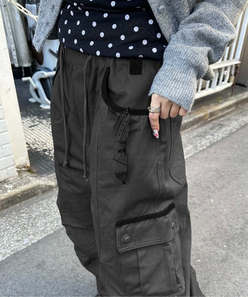 sedacle girl(セダクルガール)の「ツイルカーブカーゴパンツ(カーゴパンツ・レディース・ブラック/チャコールグレー・SMALL/MEDIUM)」の21枚目の写真
