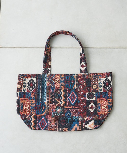 SOUNDSGOOOOD（サウンズグッド）の「【SOUNDS GOOOOD】ゴブラン柄トートバッグ（トートバッグ・レディース・ブルー/ブラック・ONE SIZE）」の4枚目の写真