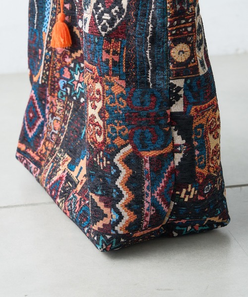 SOUNDSGOOOOD（サウンズグッド）の「【SOUNDS GOOOOD】ゴブラン柄トートバッグ（トートバッグ・レディース・ブルー/ブラック・ONE SIZE）」の8枚目の写真