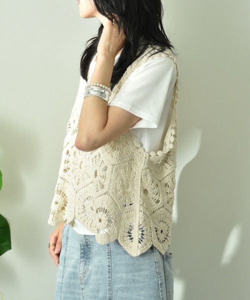 INTERPLANET(インタープラネット)の「クロシェベスト+TシャツSET(Tシャツ/カットソー・レディース・オフホワイト/アイボリー・FREE)」の12枚目の写真