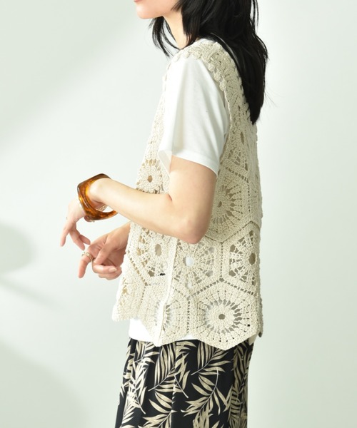 INTERPLANET(インタープラネット)の「クロシェベスト+TシャツSET(Tシャツ/カットソー・レディース・オフホワイト/アイボリー・FREE)」の22枚目の写真