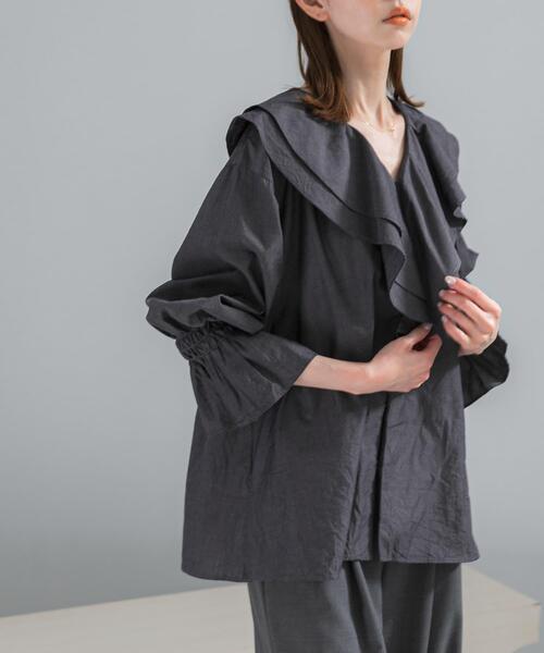 URBAN RESEARCH ROSSO Vネックラッフルシアーデニムブラウス Vネックラッフルシアーデニムブラウス（シャツ/ブラウス）｜URBAN