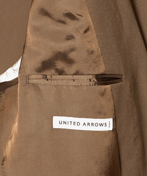 UNITED ARROWS(ユナイテッドアローズ)の「ポリエステルサブレ オーディナリー ダブル 4ボタン ジャケット(テーラードジャケット・メンズ・モカ/ブラック・XL/S/M/L)」の15枚目の写真