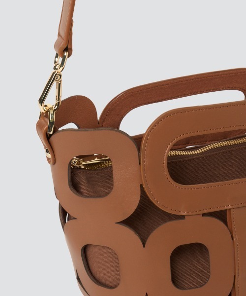 PELLICO(ペリーコ)の「ANELLI HANDLES MINI バッグ CAMEL(ショルダーバッグ・レディース・キャメル・FREE)」の6枚目の写真