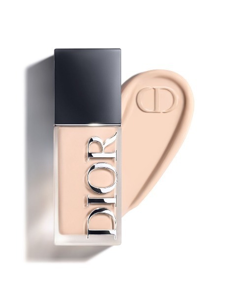 Dior(ディオール)の「ディオール フォーエヴァー フルイド スキン ウェア(SPF25/PA+++)(ファンデーション・レディース・00 ニュートラル /3N ニュートラル/2N ニュートラル/0N ニュートラル/0CR クール ロージー/1N ニュートラル/1W ウォーム/1CR クール ロージー/1.5N ニュートラル/0W ウォーム/0.5N ニュートラル・FREE)」の2枚目の写真