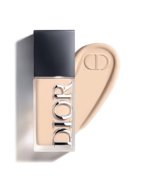 Dior(ディオール)の「ディオール フォーエヴァー フルイド スキン ウェア(SPF25/PA+++)(ファンデーション・レディース・00 ニュートラル /3N ニュートラル/2N ニュートラル/0N ニュートラル/0CR クール ロージー/1N ニュートラル/1W ウォーム/1CR クール ロージー/1.5N ニュートラル/0W ウォーム/0.5N ニュートラル・FREE)」の3枚目の写真