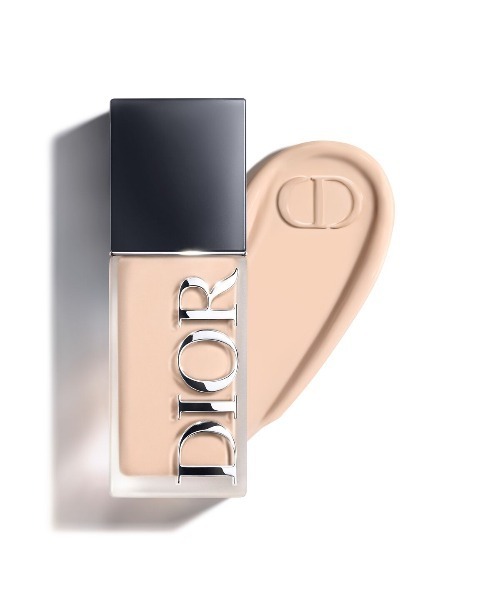 Dior(ディオール)の「ディオール フォーエヴァー フルイド スキン ウェア(SPF25/PA+++)(ファンデーション・レディース・00 ニュートラル /3N ニュートラル/2N ニュートラル/0N ニュートラル/0CR クール ロージー/1N ニュートラル/1W ウォーム/1CR クール ロージー/1.5N ニュートラル/0W ウォーム/0.5N ニュートラル・FREE)」の5枚目の写真