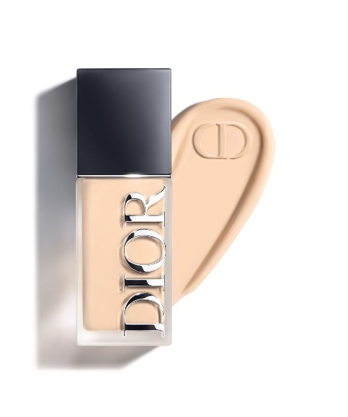 Dior(ディオール)の「ディオール フォーエヴァー フルイド スキン ウェア(SPF25/PA+++)(ファンデーション・レディース・00 ニュートラル /3N ニュートラル/2N ニュートラル/0N ニュートラル/0CR クール ロージー/1N ニュートラル/1W ウォーム/1CR クール ロージー/1.5N ニュートラル/0W ウォーム/0.5N ニュートラル・FREE)」の7枚目の写真