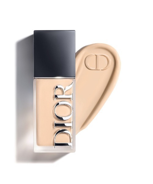 Dior(ディオール)の「ディオール フォーエヴァー フルイド スキン ウェア(SPF25/PA+++)(ファンデーション・レディース・00 ニュートラル /3N ニュートラル/2N ニュートラル/0N ニュートラル/0CR クール ロージー/1N ニュートラル/1W ウォーム/1CR クール ロージー/1.5N ニュートラル/0W ウォーム/0.5N ニュートラル・FREE)」の11枚目の写真