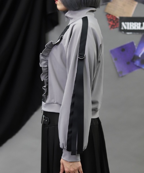 NIBBLE POISON（ニブルポイズン）の「バイカラーベルトトラックＪＫ（カーディガン/ボレロ・レディース・グレー/ブラック・MEDIUM）」の18枚目の写真