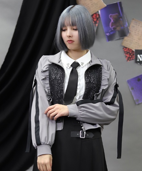 NIBBLE POISON（ニブルポイズン）の「バイカラーベルトトラックＪＫ（カーディガン/ボレロ・レディース・グレー/ブラック・MEDIUM）」の20枚目の写真