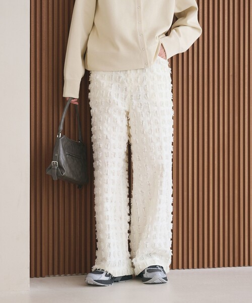 BEAUTY&YOUTH UNITED ARROWS(ビューティーアンドユースユナイテッドアローズ)の「スクエア フリンジ ジャガード ワイドパンツ(その他パンツ・レディース・ブラック/ホワイト・M/S)」の3枚目の写真