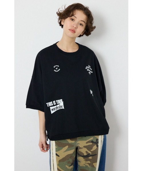 RODEO CROWNS WIDE BOWL(ロデオクラウンズワイドボウル)の「発泡マルチロゴビッグトップス(Tシャツ/カットソー・レディース・ブラック/サックスブルー/オフホワイト・FREE)」の4枚目の写真
