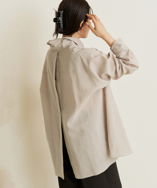 plage（プラージュ）の「Back open シャツ（シャツ/ブラウス・レディース・ライトグレー/ホワイト・FREE）」の11枚目の写真