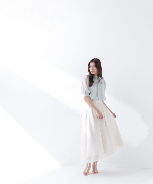 NATURAL BEAUTY BASIC（ナチュラルビューティーベーシック）の「◇楊柳シアーフレアスカート（スカート・レディース・ライトグリーン/チャコールグレー/オフホワイト・SMALL/MEDIUM）」の2枚目の写真