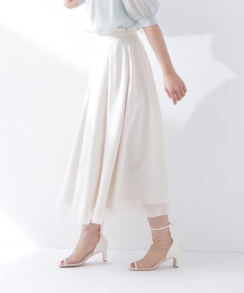 NATURAL BEAUTY BASIC（ナチュラルビューティーベーシック）の「◇楊柳シアーフレアスカート（スカート・レディース・ライトグリーン/チャコールグレー/オフホワイト・SMALL/MEDIUM）」の9枚目の写真