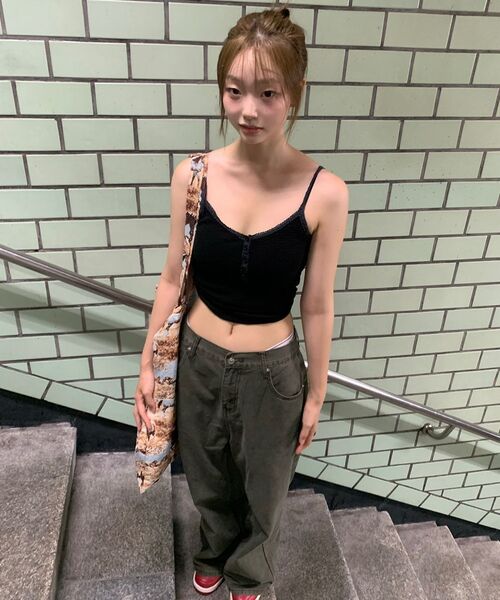 AMESWORLDWIDE（アメスワールドワイド）の「OVERFIT COTTON PANTS KHAKI（その他パンツ・レディース・その他・LARGE/SMALL/MEDIUM）」の7枚目の写真