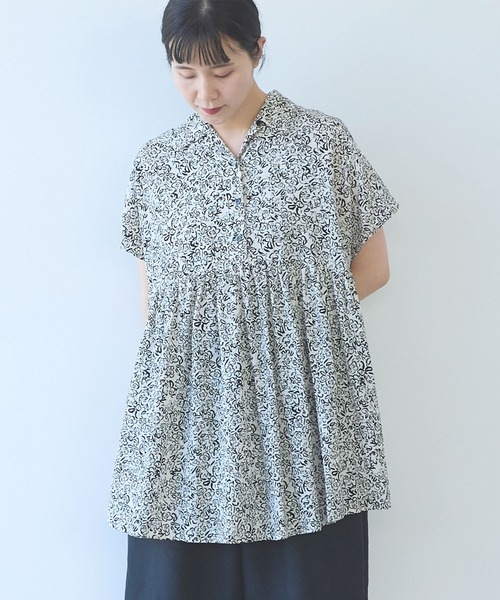 yuni(ユニ )の「rayon cupla cotton flower print open peprum tunic(シャツ/ブラウス・レディース・アイボリー/グリーン・FREE)」の9枚目の写真