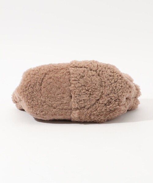 HEREU（ヘリュー）の「HEREU Arta Mini Curly Shearling ムートンバッグ（ショルダーバッグ・レディース・キャメル・FREE）」の5枚目の写真