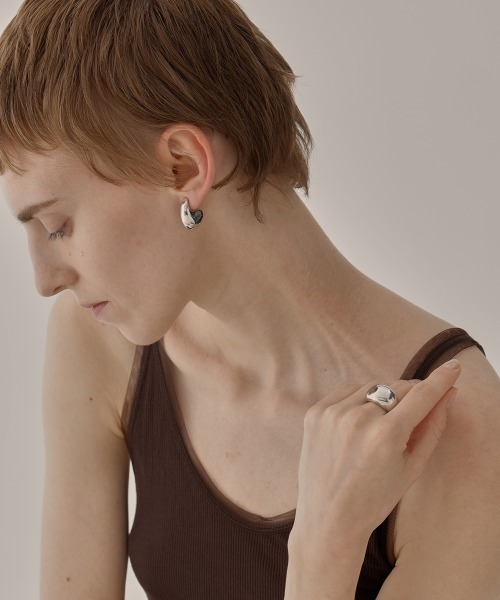 AFFECT（アフェクト）の「Impact “Form” Ring（リング・レディース・シルバー・LARGE/MEDIUM/SMALL）」の6枚目の写真