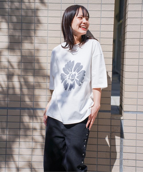 ATELANE（アテレーン）の「ATELANE / ピグメント/刺繍/Tシャツ/アソート（Tシャツ/カットソー・メンズ・ブラック/オフホワイト・X-LARGE/LARGE/MEDIUM）」の6枚目の写真