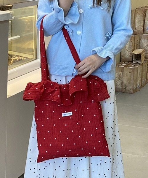 SHEPP(シープ)の「【A4サイズ対応可】ワッシャーフラワー ショルダーバッグ / ドット 小花柄 トートバッグ(ショルダーバッグ・レディース・ブラック/ホワイト/レッド・F)」の4枚目の写真