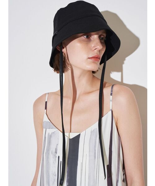 ELENDEEK(エレンディーク)の「レザーストリングハット(ハット・レディース・カーキ/ブラック/アイボリー・FREE)」の8枚目の写真