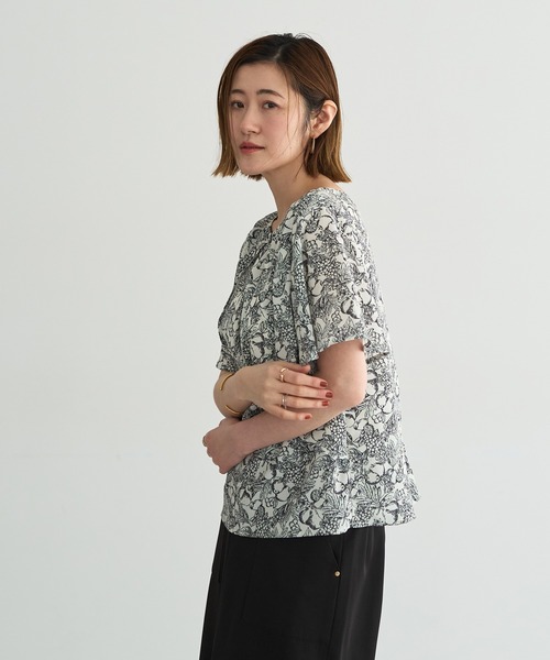 YECCA VECCA(イェッカヴェッカ)の「ラインフルーツ柄ラッフルブラウス(シャツ/ブラウス・レディース・ブラック/ベージュ・FREE)」の18枚目の写真