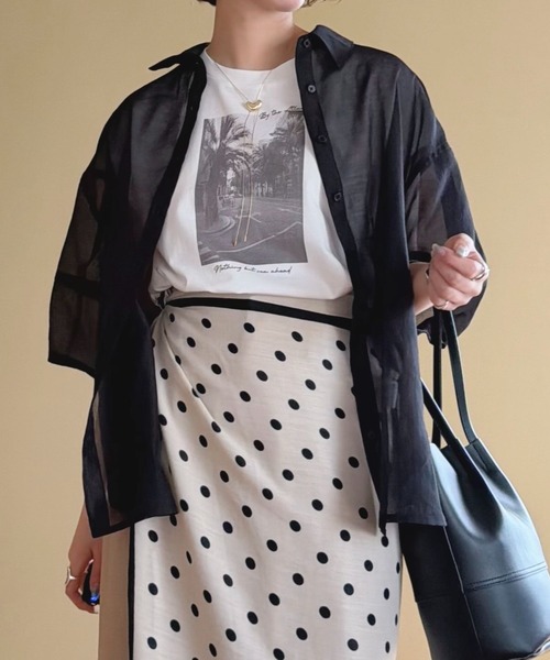 mysty woman(ミスティウーマン)の「【UVカット/接触冷感/吸水速乾機能付き】モノクロフォトショートT半袖 678689(Tシャツ/カットソー・レディース・オフホワイト/ブラック・FREE)」の10枚目の写真