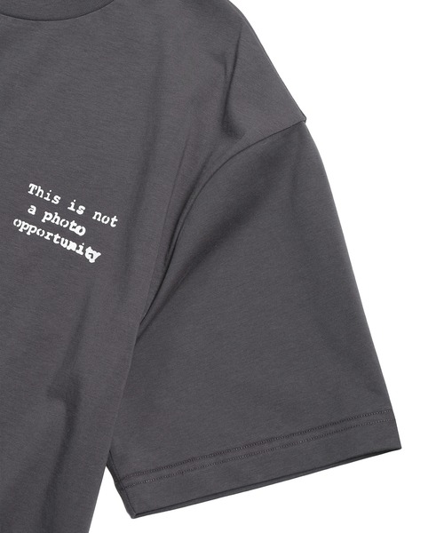 BRANDALISED(ブランダライズド)の「BRANDALISED (ブランダライズド) Tシャツ 半袖 バンクシー ストレッチ クルーネック カットソー Angel BR26SU02D12 ユニセックス(Tシャツ/カットソー・メンズ・ホワイト/ブラック/ダークグレー・M/LL/L)」の12枚目の写真