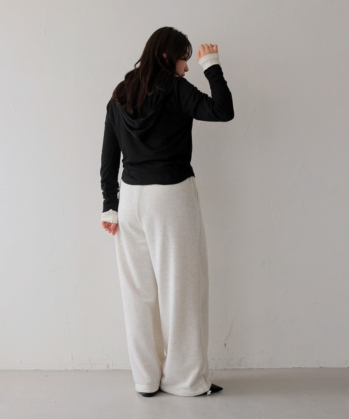 cheriella(シェリエラ)の「【cheriella】ドローストリング裏毛スウェットパンツ DRAWSTRING FRENCH TERRY SWEAT PANTS(スウェットパンツ・レディース・杢グレー/ブラック/オートミール・FREE)」の12枚目の写真