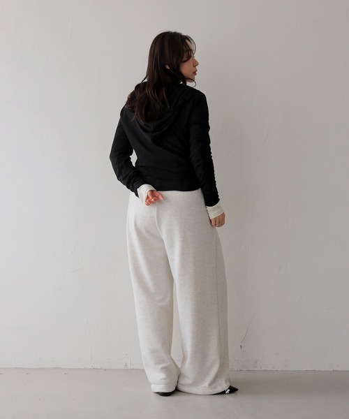 cheriella(シェリエラ)の「【cheriella】ドローストリング裏毛スウェットパンツ DRAWSTRING FRENCH TERRY SWEAT PANTS(スウェットパンツ・レディース・杢グレー/ブラック/オートミール・FREE)」の13枚目の写真