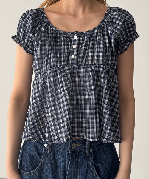 CANAL JEAN(キャナルジーン)の「HARING チェック半袖パフブラウス(シャツ/ブラウス・レディース・ネイビー・ONE SIZE)」の5枚目の写真
