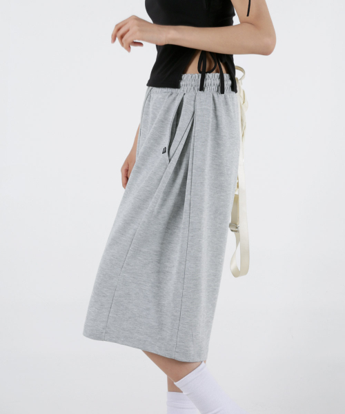 UMM（ウム）の「レディース サイドピンタック 切り替え バミューダパンツ 3COLOR（その他パンツ・レディース・ライトグレー/ブラック/グレー系・MEDIUM/LARGE/X-LARGE）」の21枚目の写真