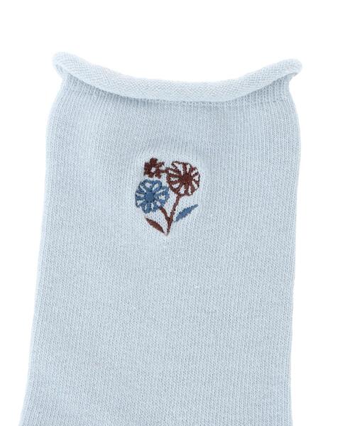 Samansa Mos2（サマンサ モスモス）の「花刺繍ソックス（ソックス/靴下・レディース・ブルー/キナリ/チャコールグレー・F）」の5枚目の写真