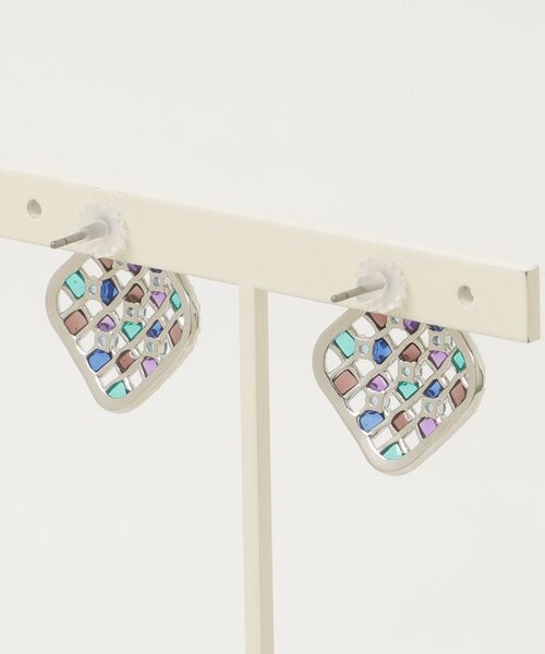 Zoule(ゾーラ)の「Zoule ゾーラ:MOROCCAN モロッカンシリーズ color bijou moroccan ピアス(ピアス(両耳用)・レディース・ゴールド/シルバー・FREE)」の3枚目の写真