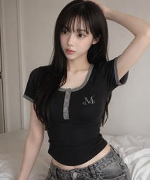 A'GEM/9 × .kom 『MUCENT/ムセント』 COLOR-POP BUTTON CROP HALF TEE/カラーポップボタンクロップ半袖Tシャツ